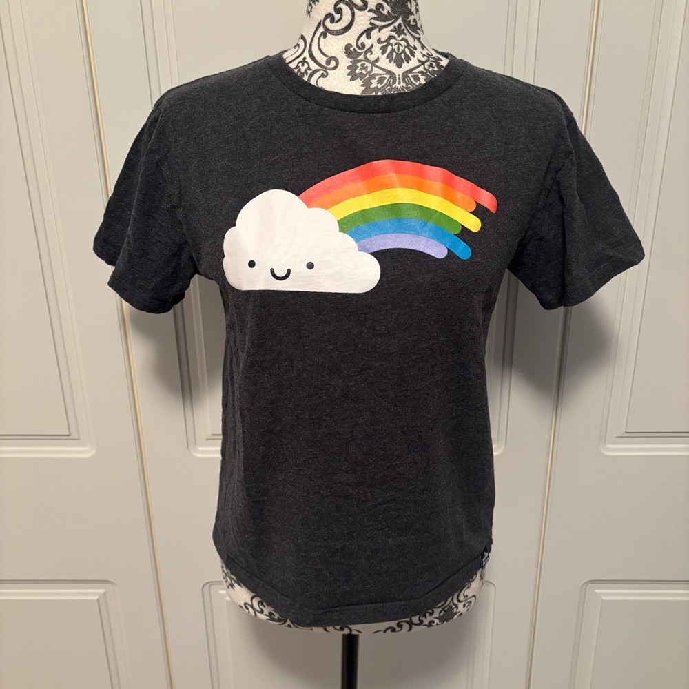 Whistle & Flute organic cotton t-shirt with smiling cloud and rainbow graphic S